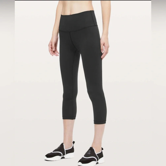 Lululemon Wunder Under Crop (Hi-Rise) *Full-On Luxtreme 21"
Black - Picture 1 of 6